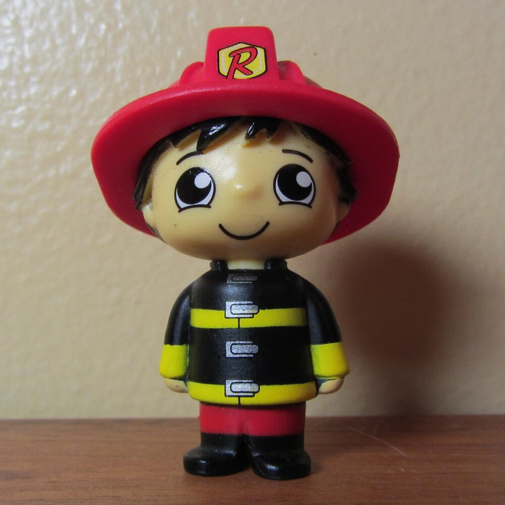 5 for $25 - Ryan’s World Mini figure Road Trip Illinois ryan firefighter (W5263)